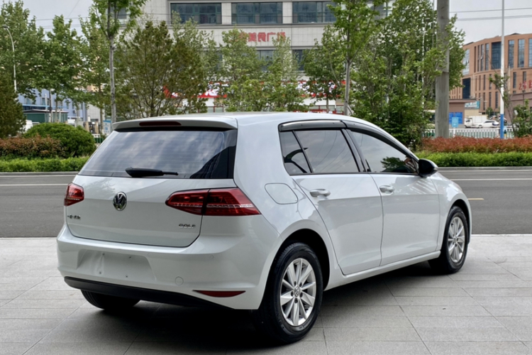 Volkswagen Golf 2017 #10 Volkswagen Golf 2017 car image #10