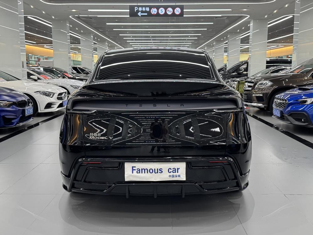Tesla Model Y 2026 #5 Tesla Model Y 2026 car image #5