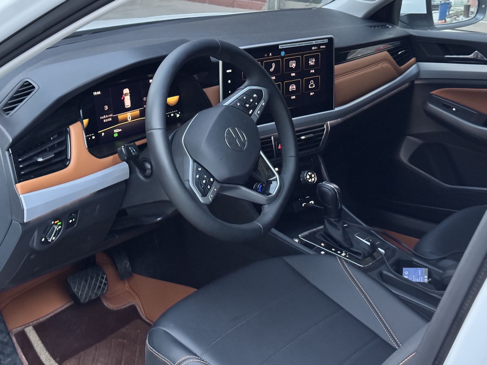Volkswagen Bora 2025 car image #22