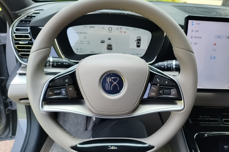 BYD Han 2024 car image #15