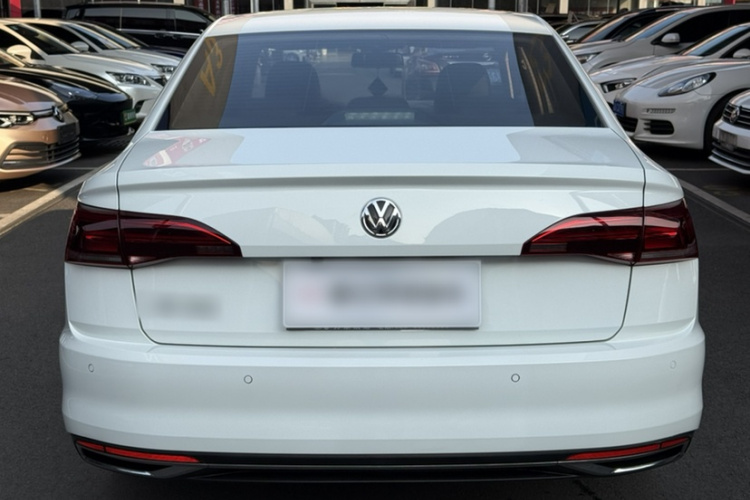 Volkswagen Bora 2018 car image #6