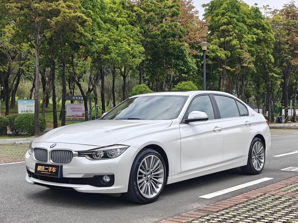 BMW 3 Series 2019 car image 