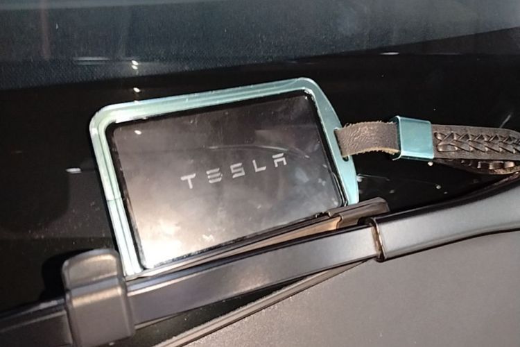 Tesla Model Y 2024 car image #9