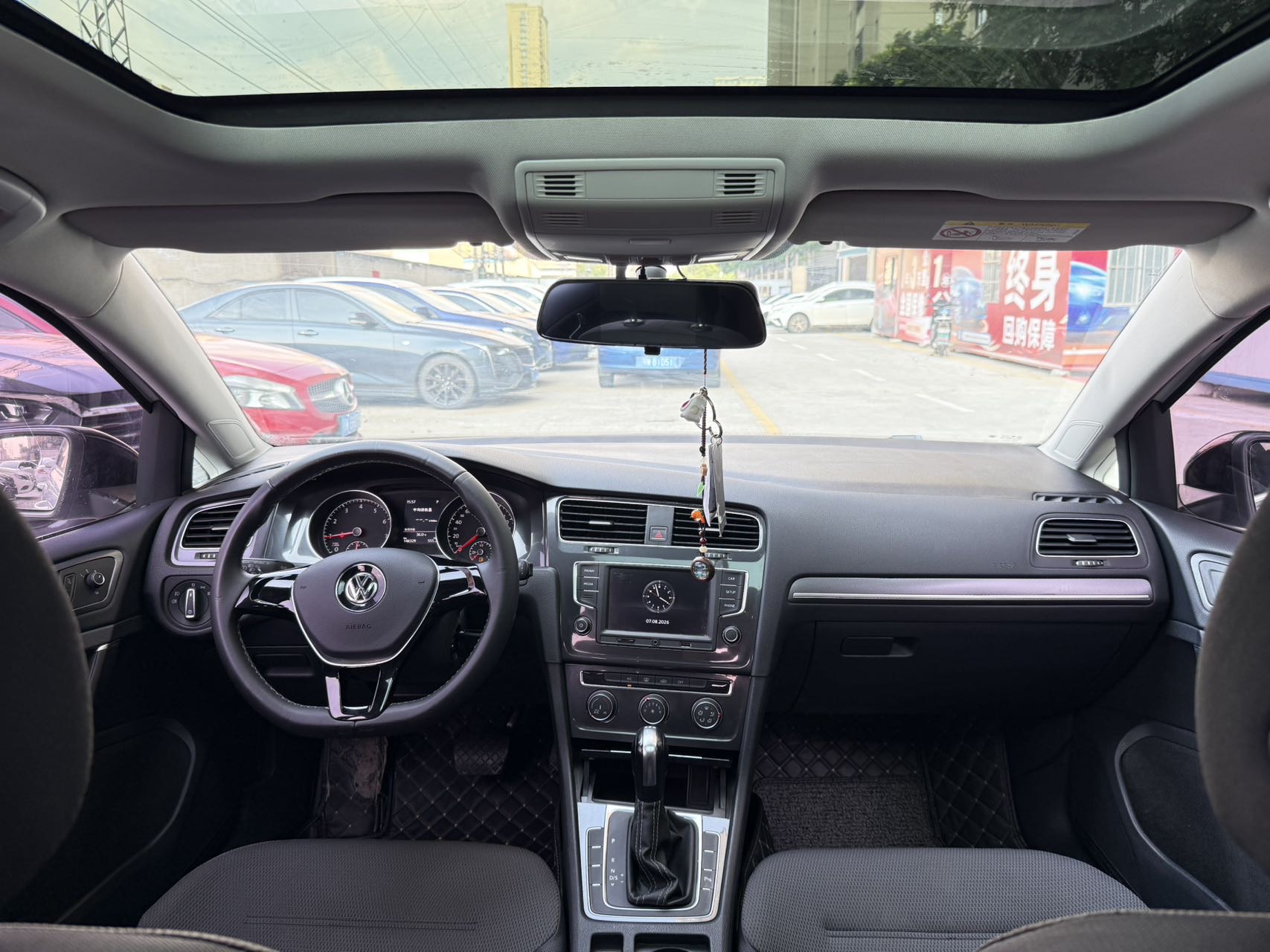 Volkswagen Golf 2017 car image #5