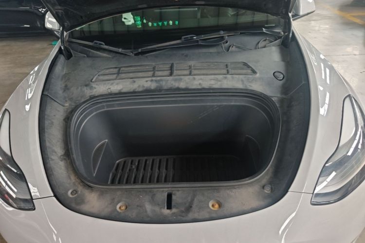 Tesla Model Y 2022 #20 Tesla Model Y 2022 car image #20