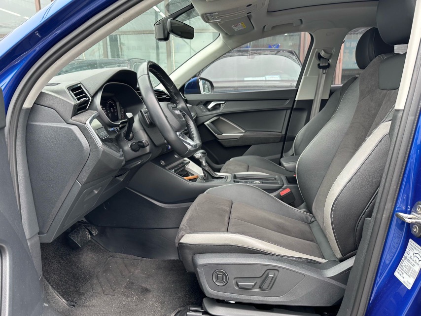 Audi Q3 2019 #9 Audi Q3 2019 car image #9