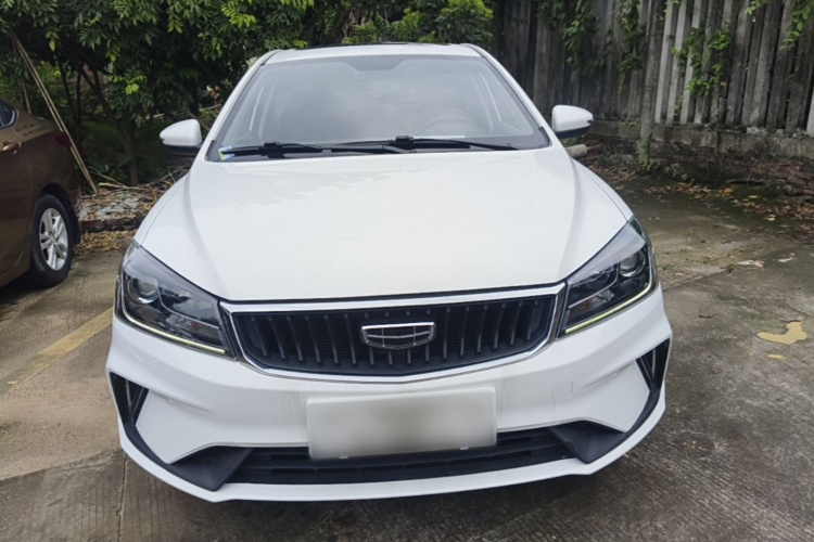 GEELY Emgrand 2021 car image #3