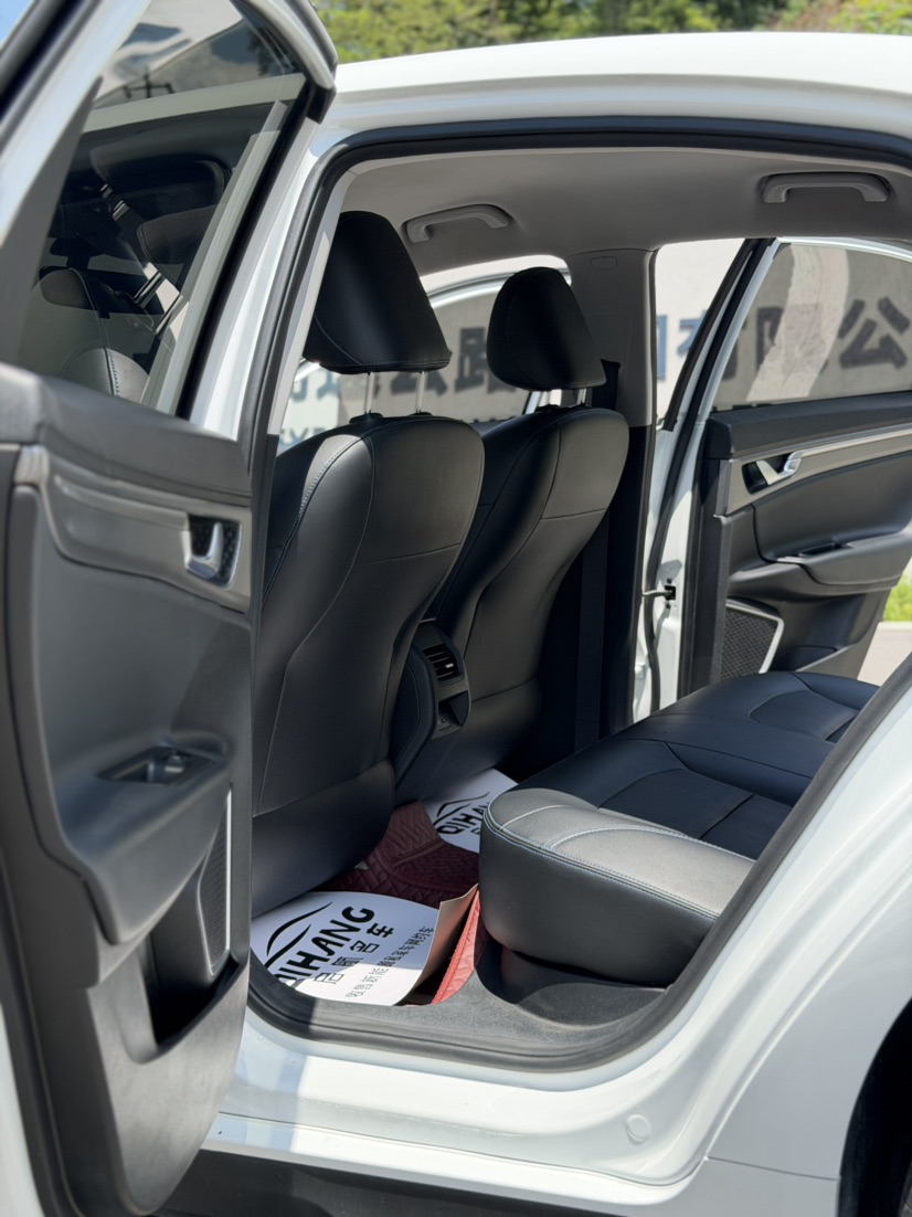 GEELY Emgrand New Energy 2023 #8 GEELY Emgrand New Energy 2023 car image #8