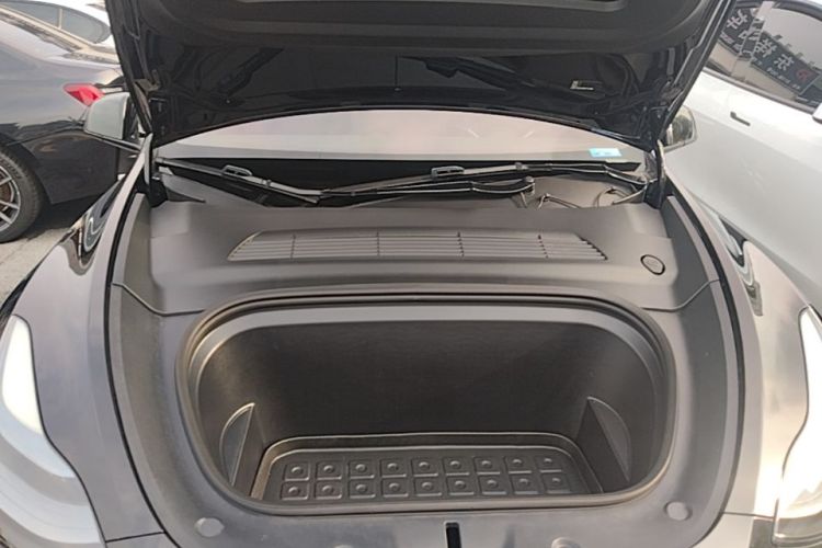 Tesla Model Y 2023 #22 Tesla Model Y 2023 car image #22