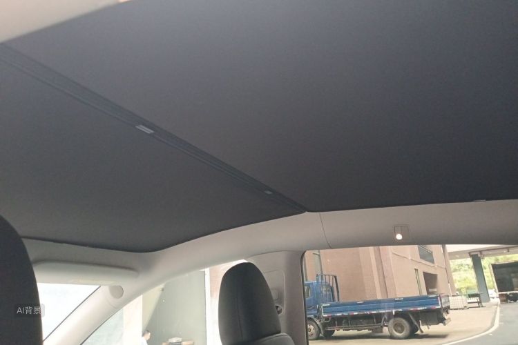 Tesla Model Y 2023 car image #20
