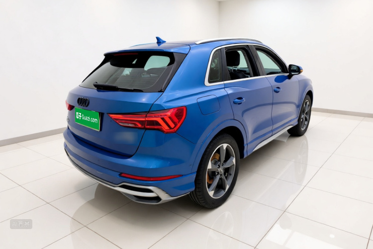 Audi Q3 2021 car image #7