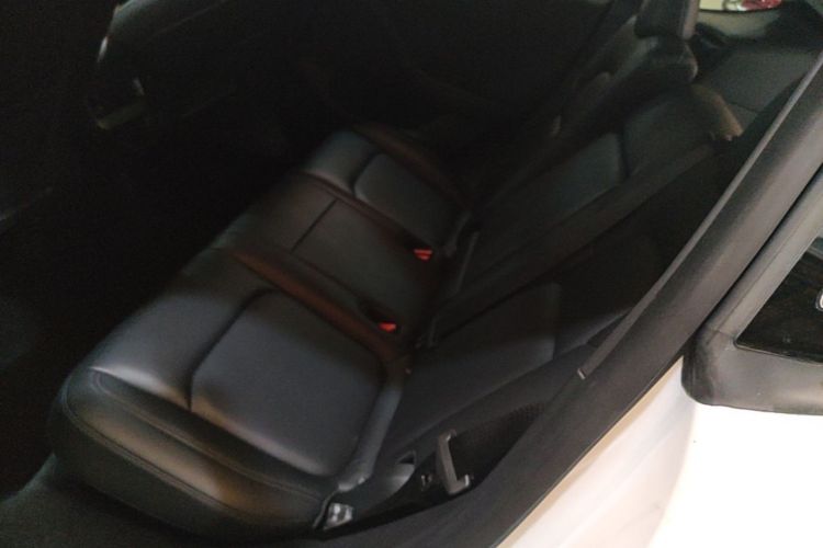 Tesla Model Y 2022 car image #17