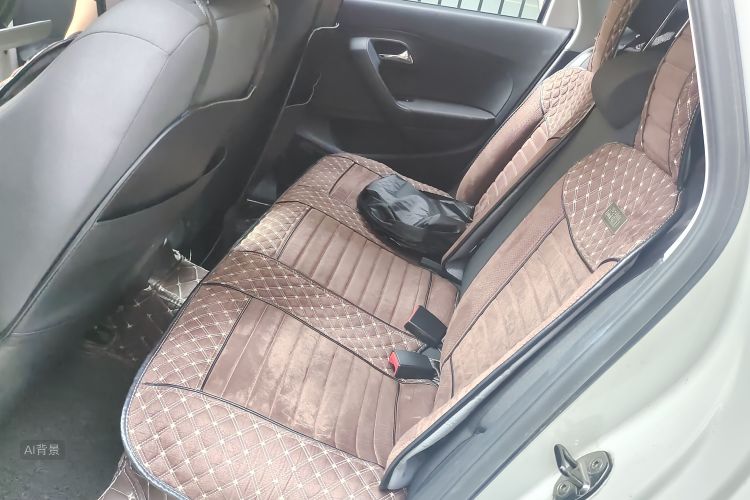 Volkswagen Polo 2018 car image #19