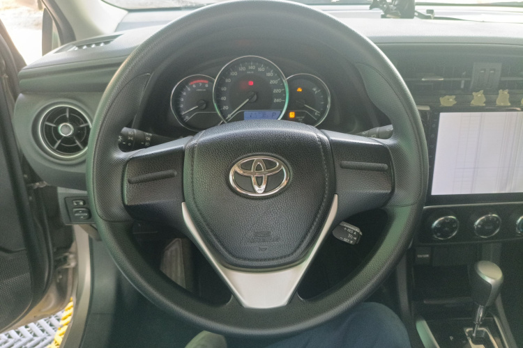 Toyota Corolla 2019 #11 Toyota Corolla 2019 car image #11