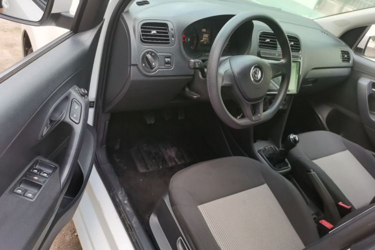 Volkswagen Polo 2017 #16 Volkswagen Polo 2017 car image #16
