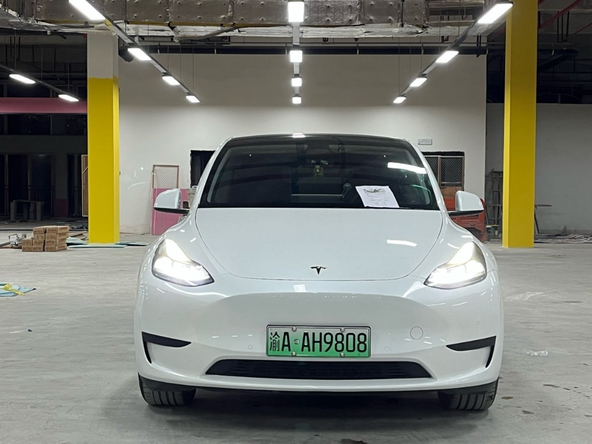 Tesla Model Y 2023 #2 Tesla Model Y 2023 car image #2