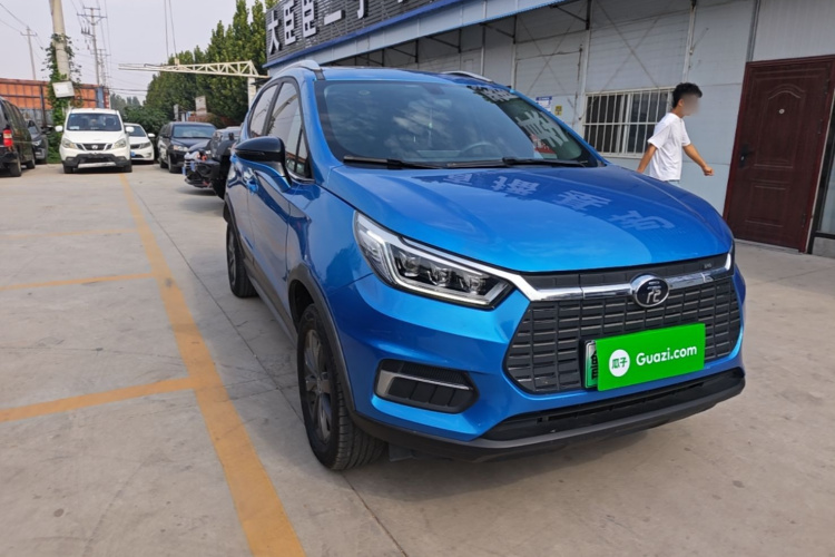 BYD Yuan New Energy 2019 #4 BYD Yuan New Energy 2019 car image #4