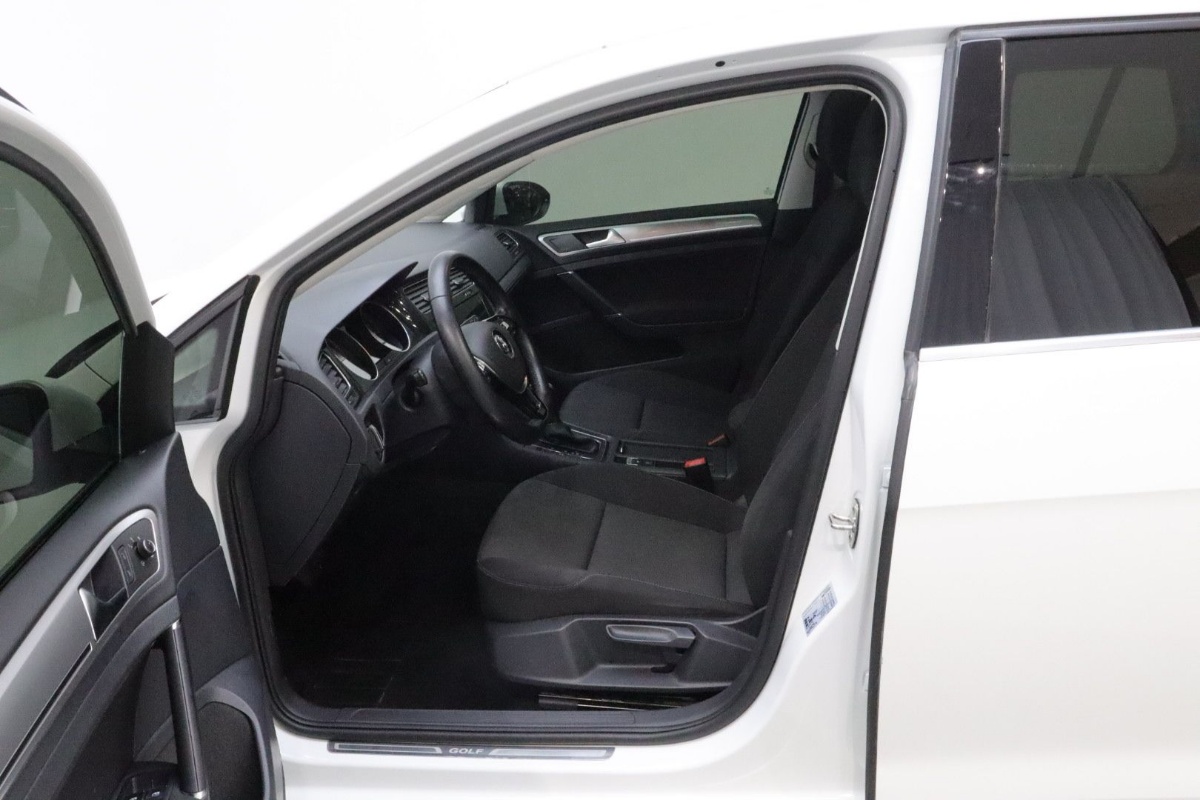 Volkswagen Golf 2020 immagine di auto #7