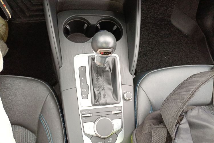 Audi A3 2019 car image #14