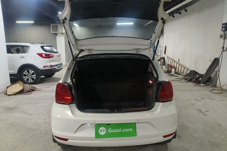 Volkswagen Polo 2016 car image #19