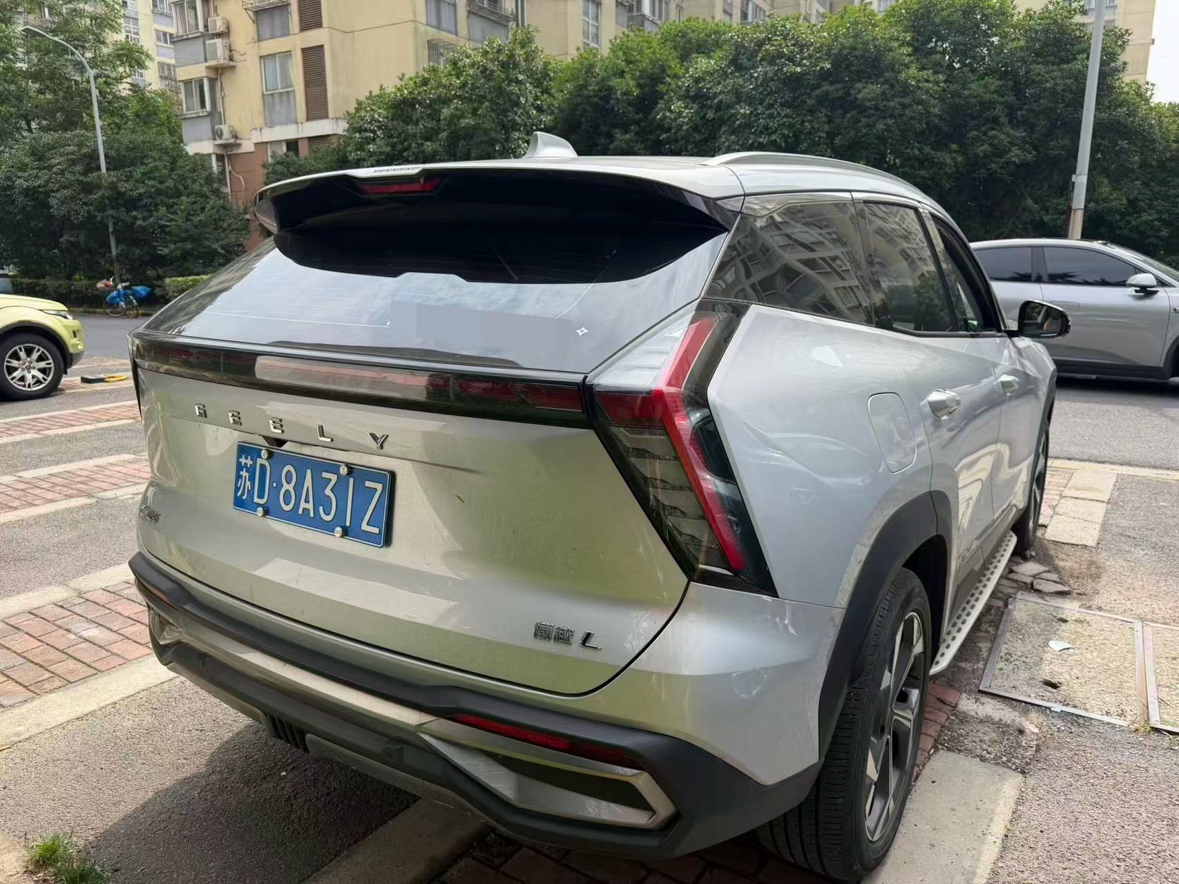 GEELY Boyue L 2022 car image #10