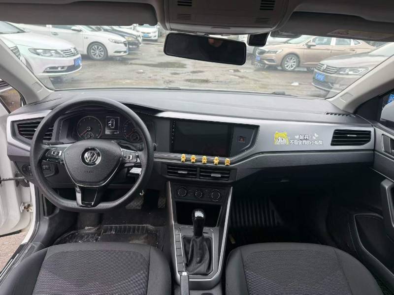 Volkswagen Polo 2019 car image #6