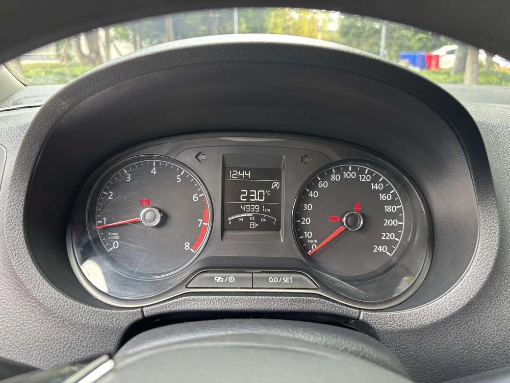 Volkswagen Polo 2019 car image #9