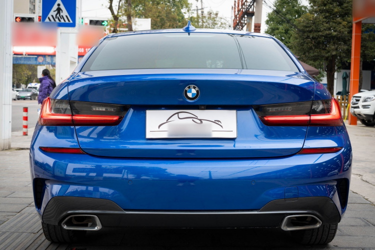 BMW 3 Series 2021 #7 BMW 3 Series 2021 صورة سيارة #7