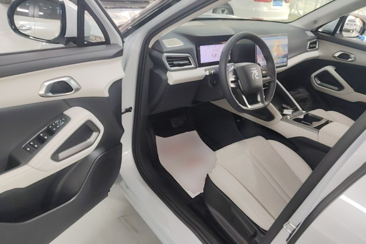 BYD YuanUP 2025 #16 BYD YuanUP 2025 car image #16