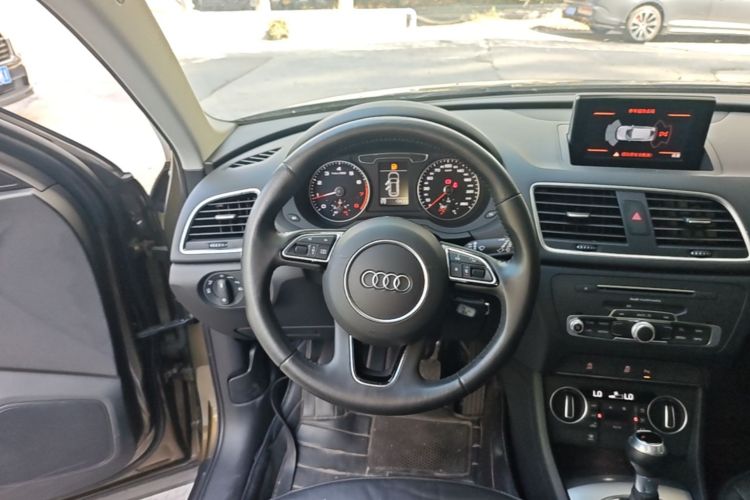 Audi Q3 2019 #15 Audi Q3 2019 car image #15