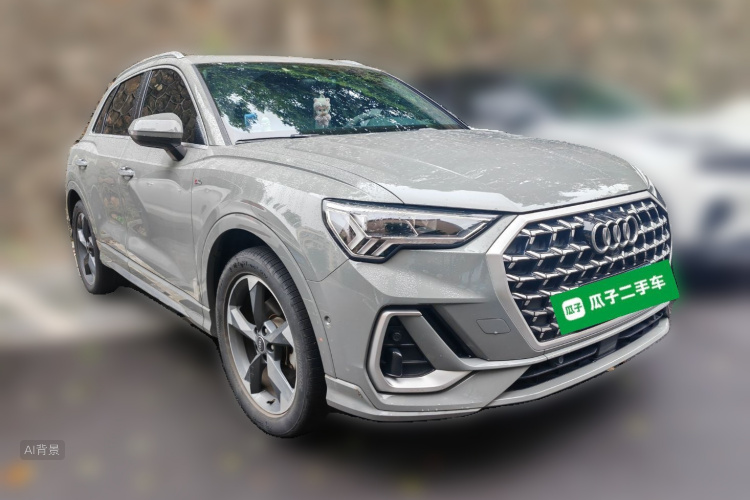 Audi Q3 2023 car image #4