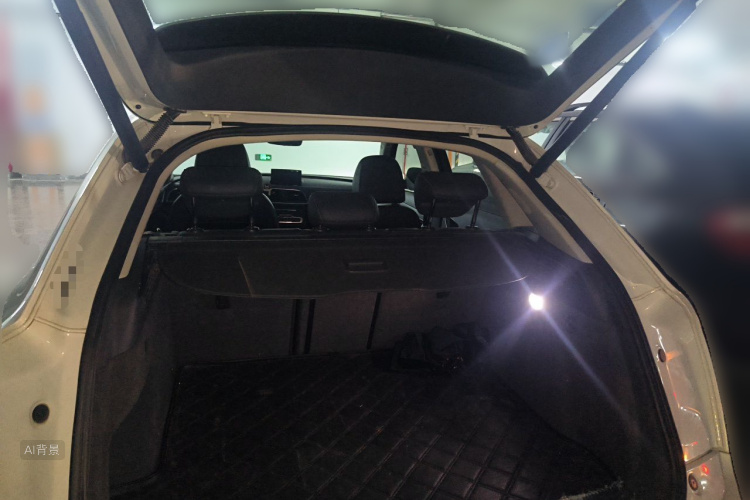 Audi Q3 2017 immagine di auto #21