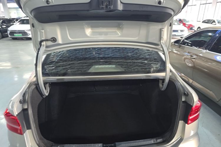 Volkswagen Lavida 2019 car image #19