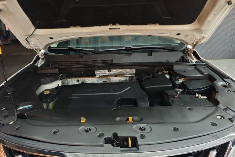 GEELY Vision X6 2017 immagine di auto #22