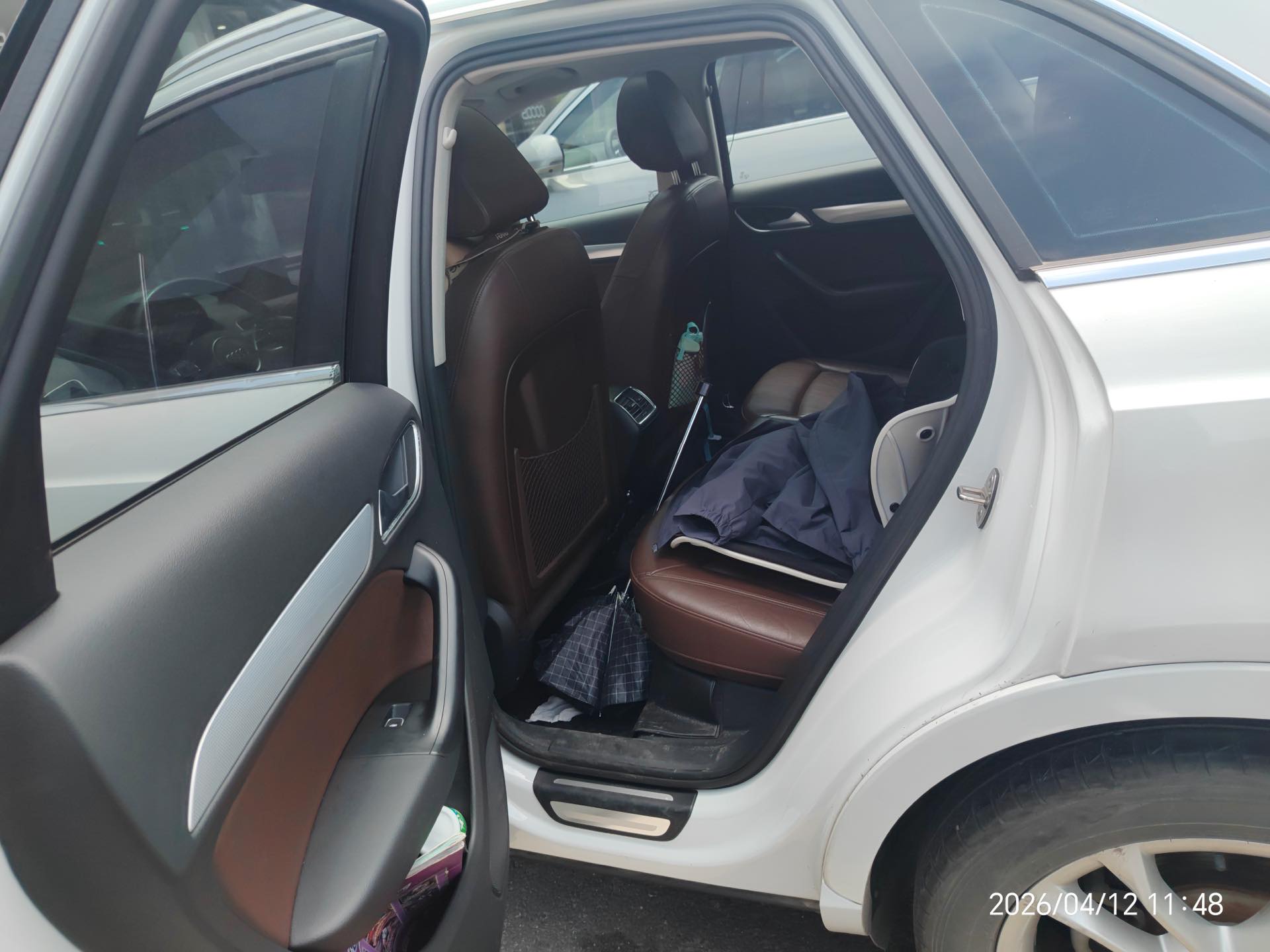 Audi Q3 2016 car image #2