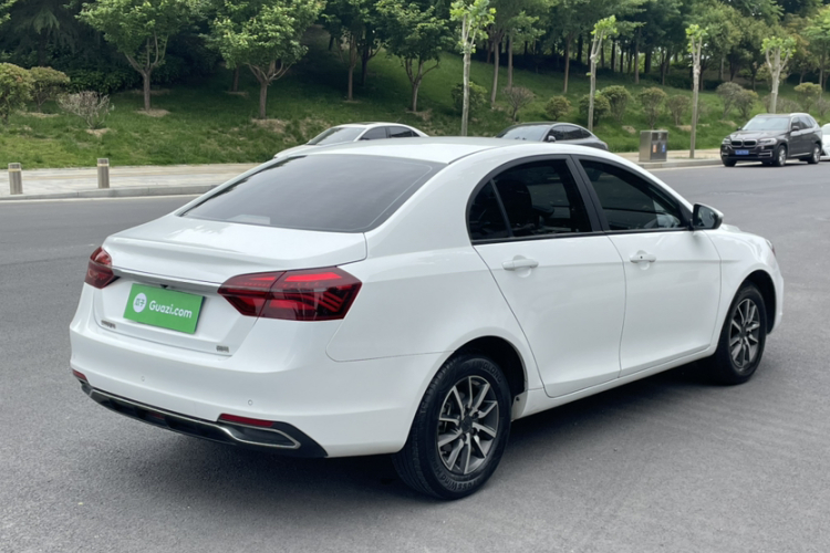 GEELY Emgrand 2019 #7 GEELY Emgrand 2019 car image #7