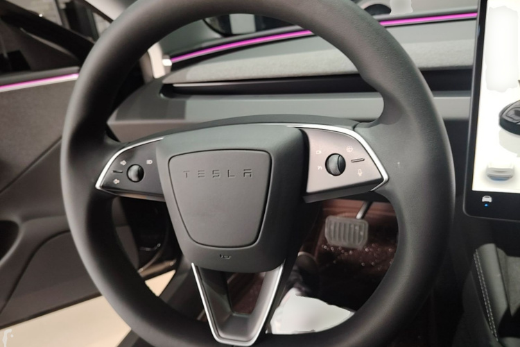 Tesla Model 3 2023 #15 Tesla Model 3 2023 car image #15