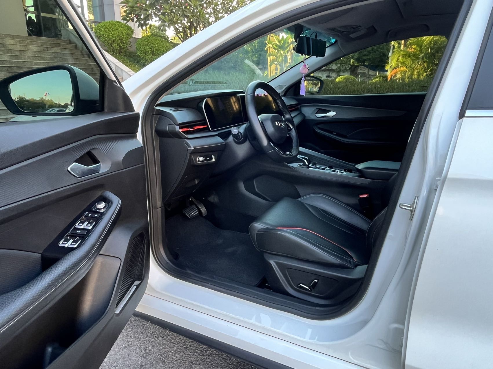 GEELY Binray 2023 #7 GEELY Binray 2023 изображение автомобиля #7