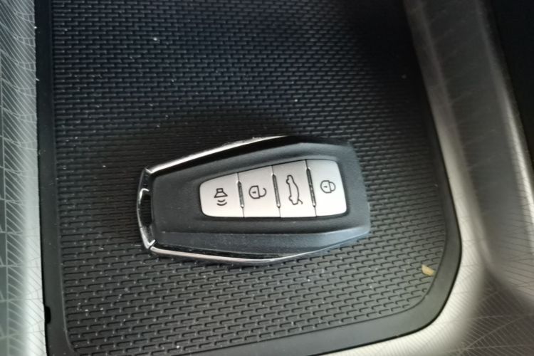 GEELY Emgrand 2024 #9 GEELY Emgrand 2024 car image #9