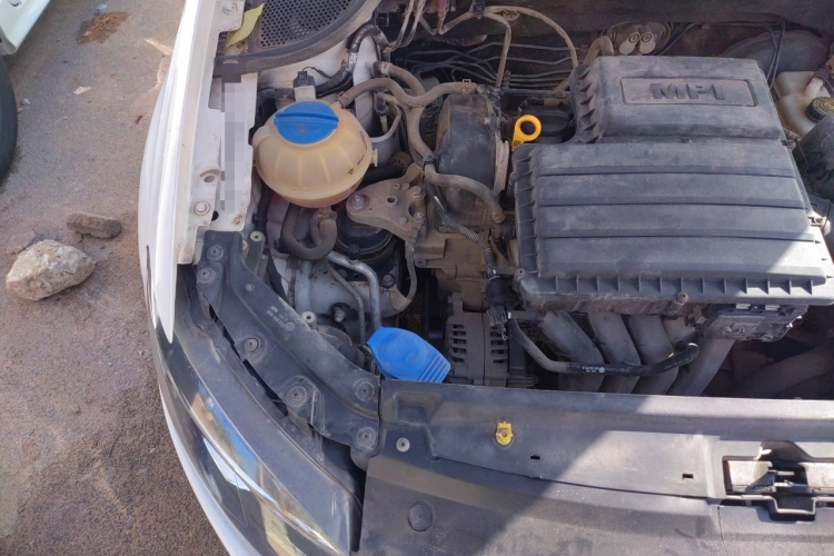 Volkswagen Polo 2016 car image #22