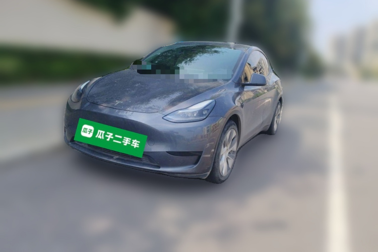 Tesla Model Y 2022 car image #2