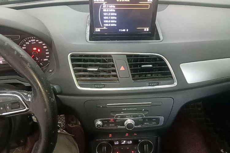 Audi Q3 2017 #13 Audi Q3 2017 car image #13