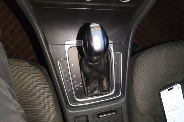 Volkswagen Golf 2018 #14 Volkswagen Golf 2018 car image #14