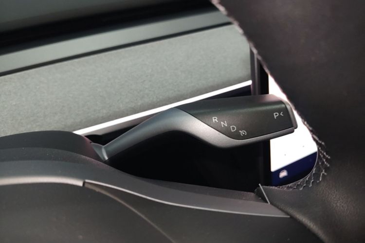 Tesla Model Y 2024 #14 Tesla Model Y 2024 car image #14