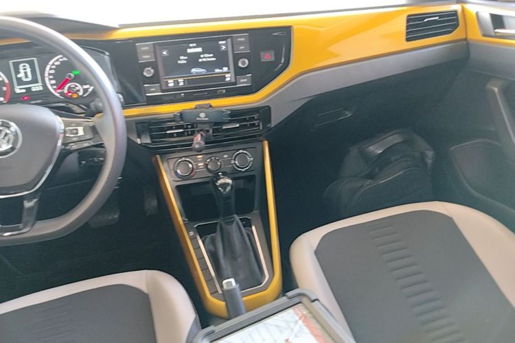 Volkswagen Polo 2021 car image #13