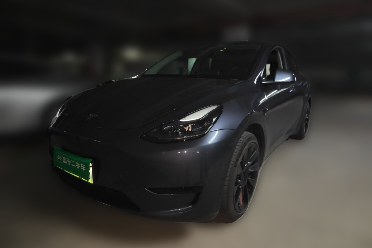 Tesla Model Y 2023 #2 Tesla Model Y 2023 car image #2