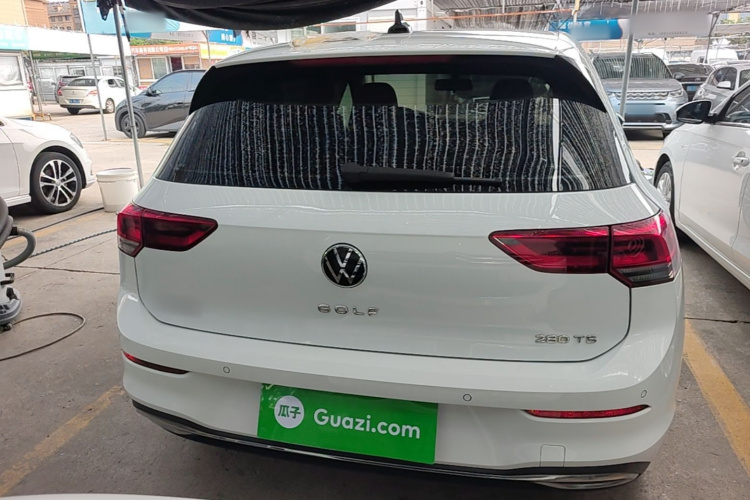 Volkswagen Golf 2021 car image #6