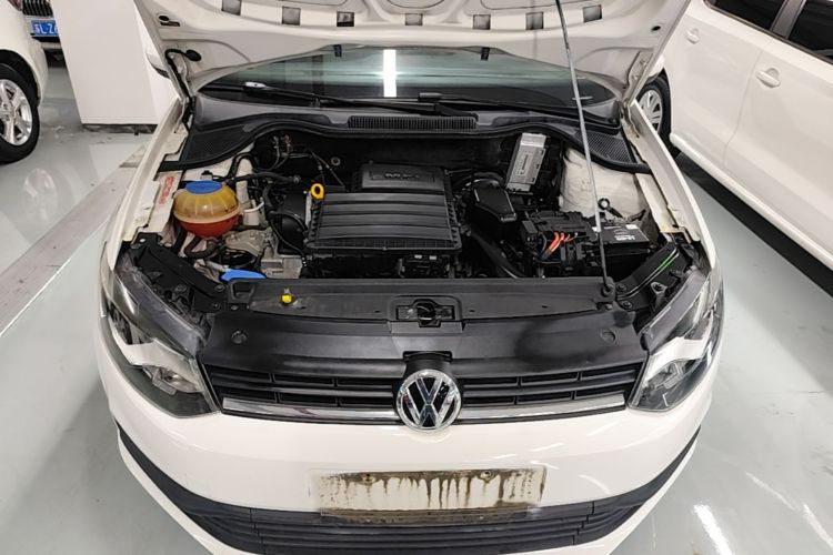 Volkswagen Polo 2015 #21 Volkswagen Polo 2015 car image #21