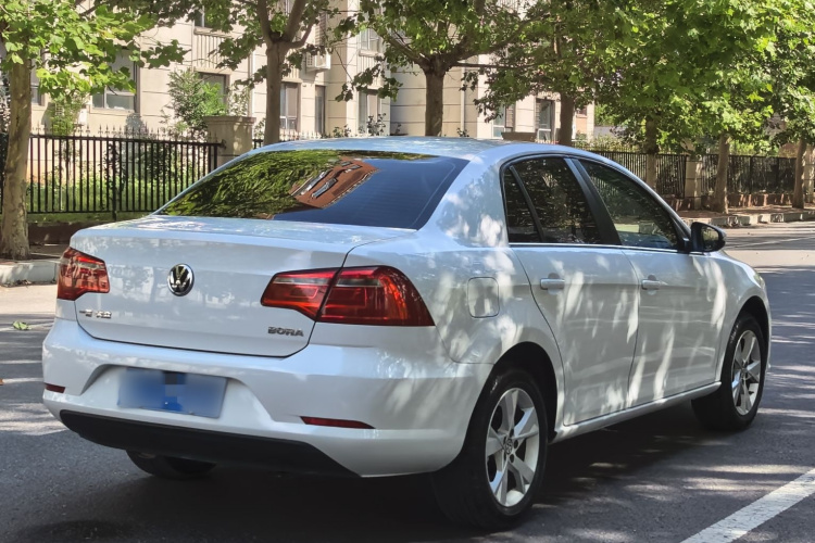 Volkswagen Bora 2015 #7 Volkswagen Bora 2015 car image #7
