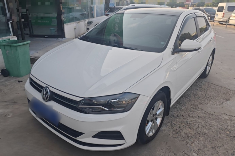 Volkswagen Polo 2021 car image #2
